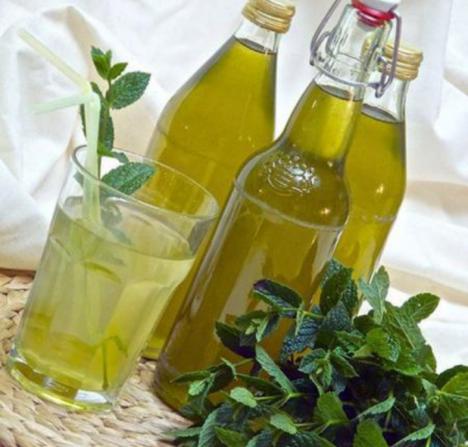 تاثیر مصرف عرق نعنا برای درمان سکسکه